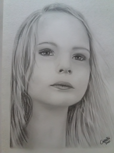 Girl portrait - tutorial Emmy Kalia - grafietpotlood op papier